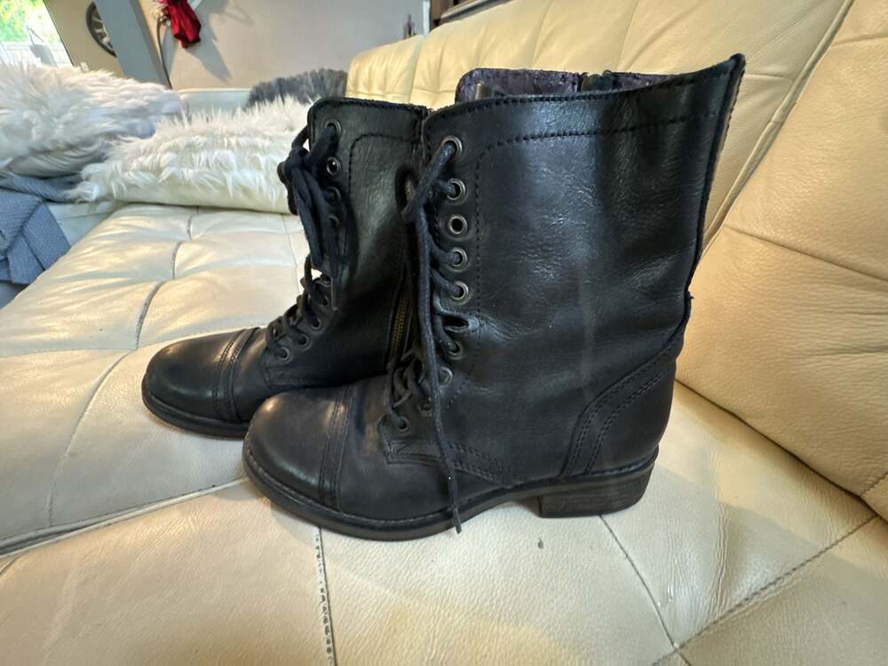 Steve Madden Troopa Black Leather Lace Up Combat Boots